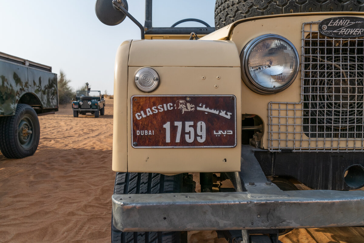 Avant d'une jeep durant une excursion désert à Dubai