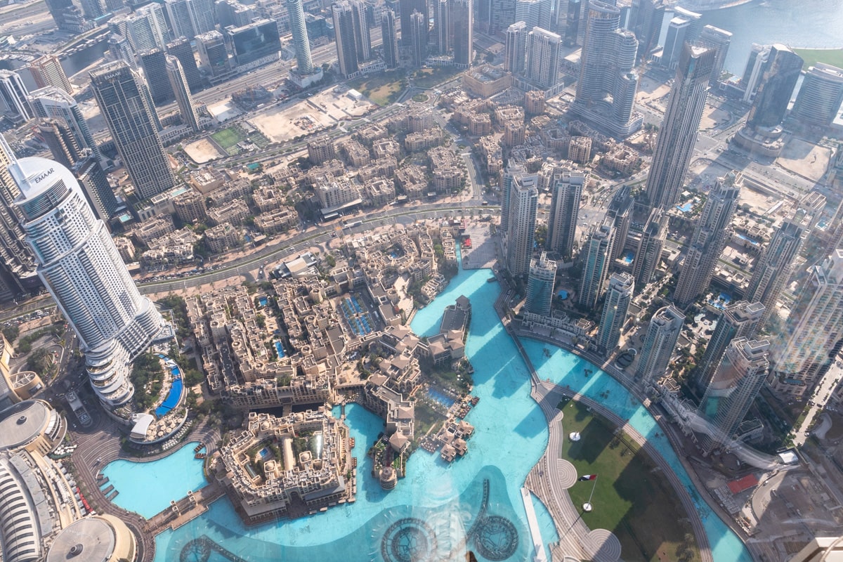 Vue sur les fontaines de Dubai, depuis At The Top Of The Sky