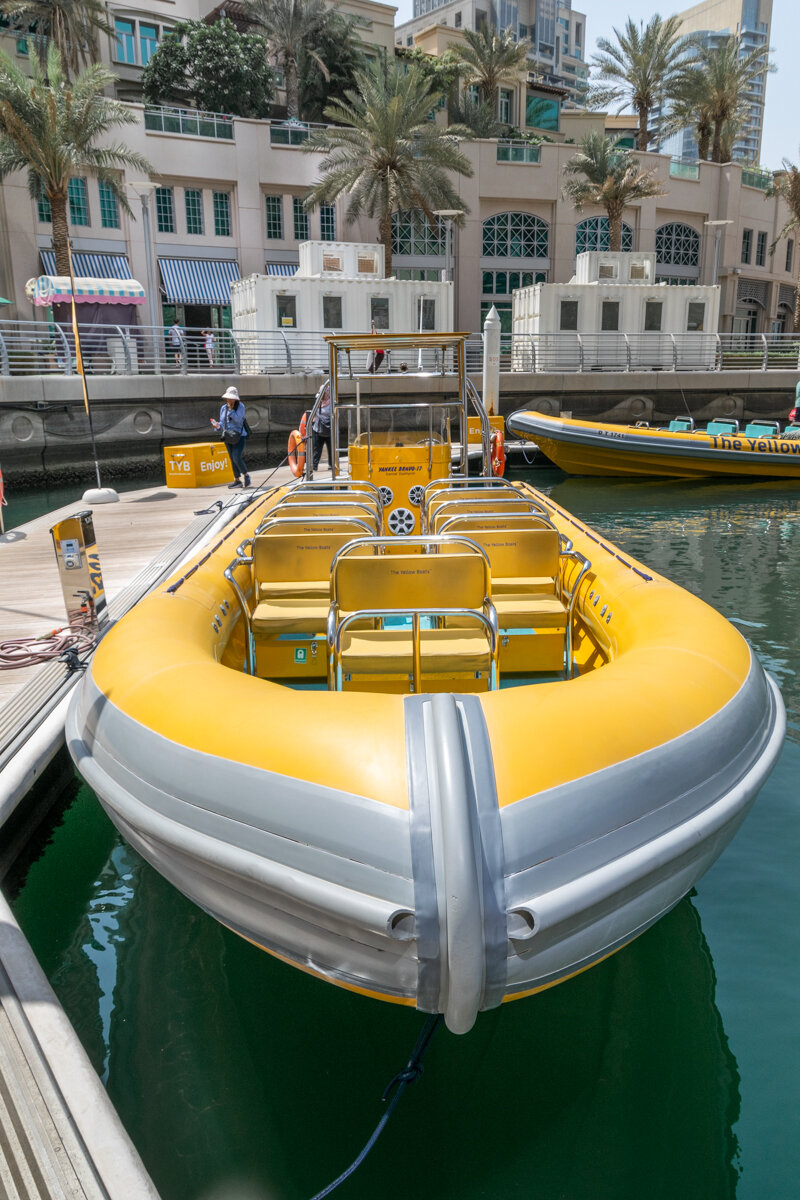 Yellow Boat à Dubai