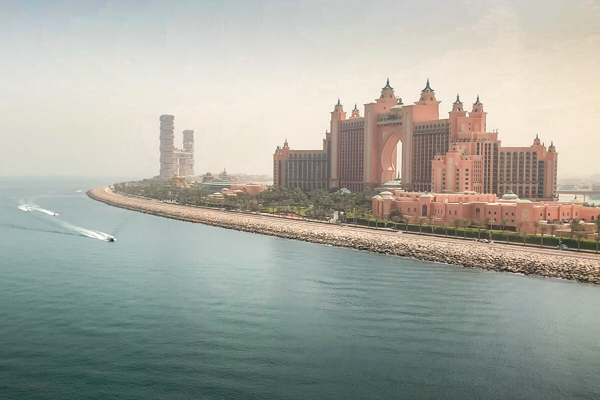 Vue sur l'hôtel Atlantis depuis un hélicoptère à Dubai
