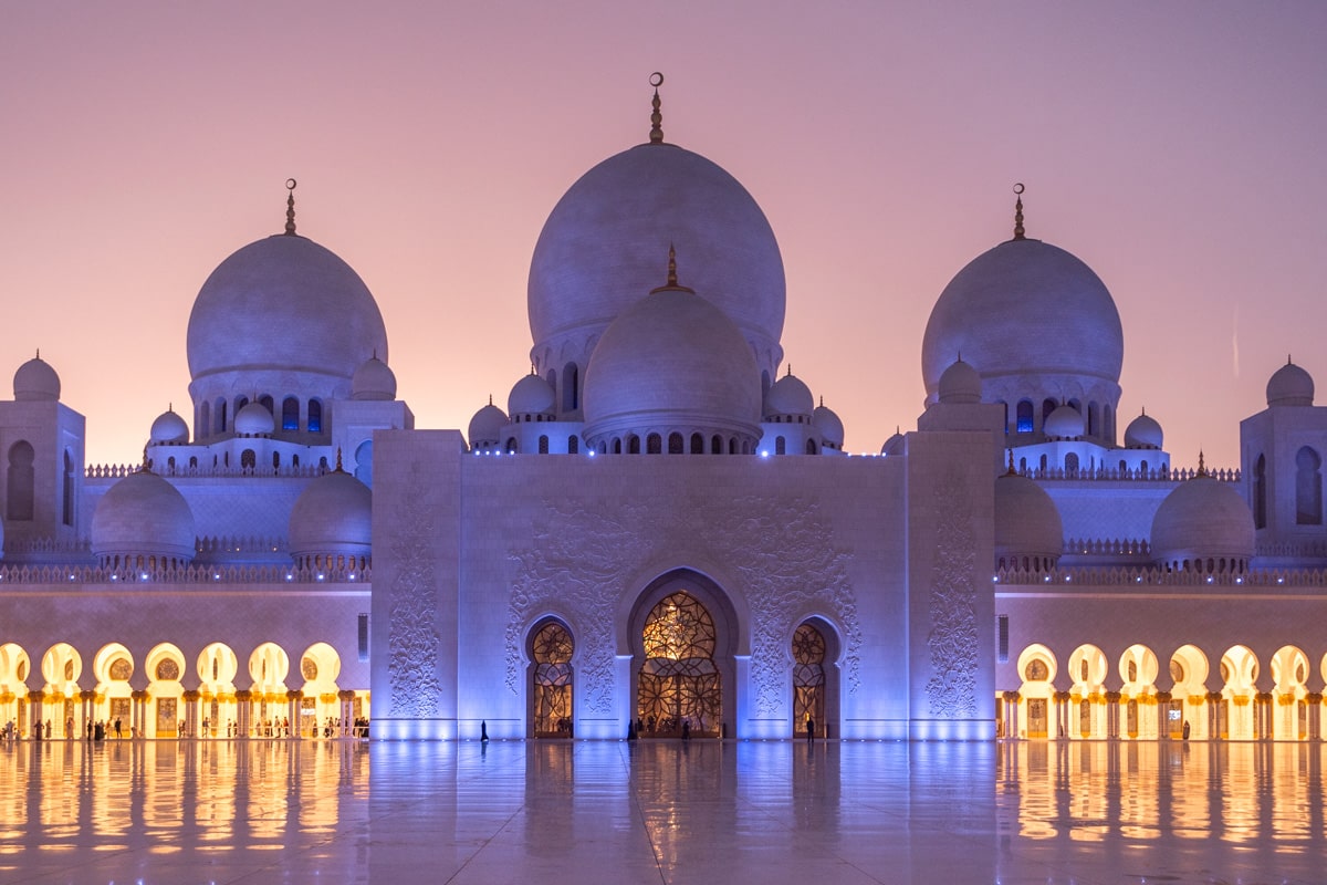 Mosquée d'Abu Dhabi illuminée