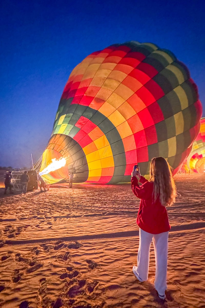 Gonflage de la montgolfière, Dubai